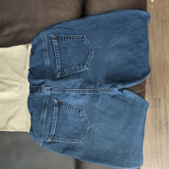 Maternity Jeans - Picture 4 of 7